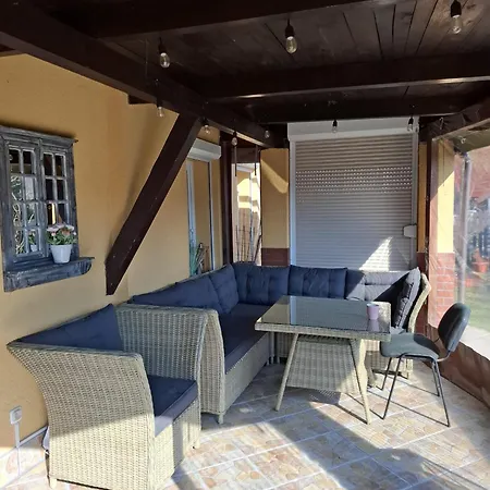 Dom Caloroczny 21 Holiday home Swobodna